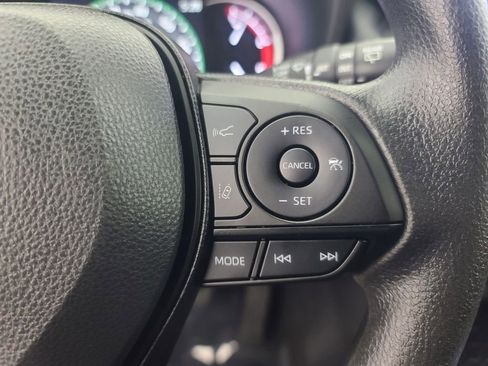 Used 2025 Toyota RAV4 XLE image 29