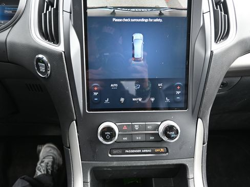 Used 2024 Ford Edge SEL AWD/4WD image 17
