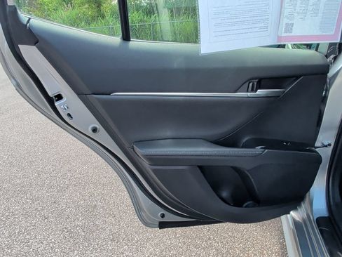 Certified 2019 Toyota Camry XSE FWD image 31