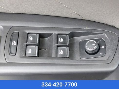 Certified 2022 Volkswagen Atlas SE image 16