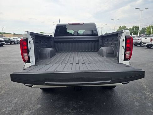 Used 2024 GMC Sierra 1500 Pro w/ Graphite Edition AWD/4WD image 5