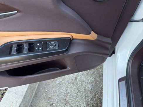 Used 2019 Lexus ES 350 w/ Premium Package image 14