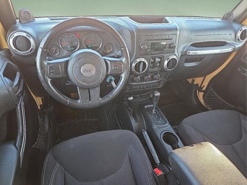 Used 2014 Jeep Wrangler Unlimited Sahara AWD/4WD image 11