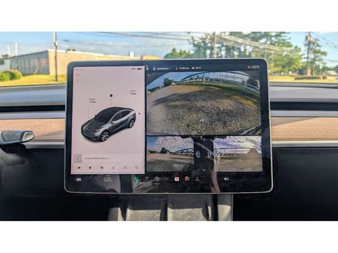 Used 2021 Tesla Model Y Long Range image 26