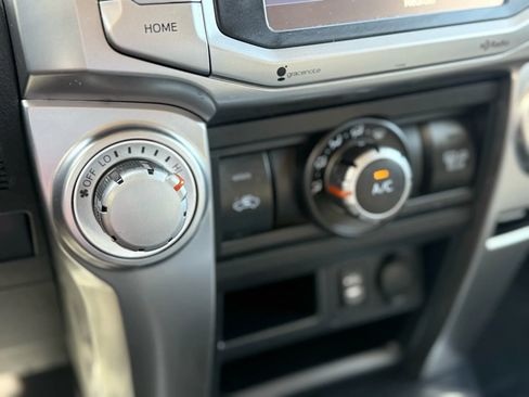 Used 2014 Toyota 4Runner SR5 image 27