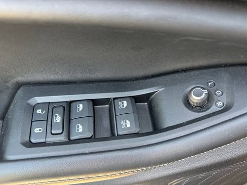 Used 2025 Jeep Grand Cherokee Altitude AWD/4WD image 18