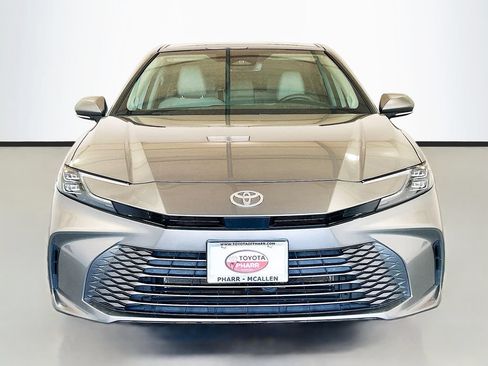 Used 2025 Toyota Camry XLE w/ Premium Package FWD image 2