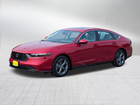 Used 2024 Honda Accord EX image 3