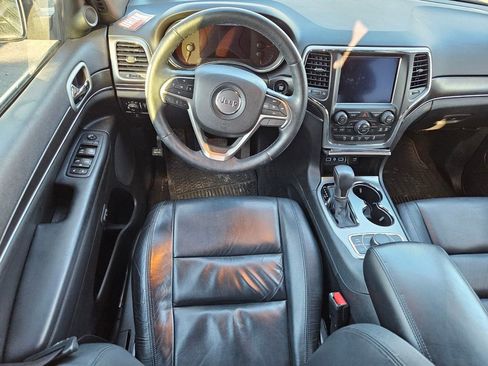 Used 2018 Jeep Grand Cherokee Limited image 11