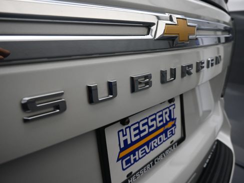 Certified 2022 Chevrolet Suburban Premier AWD/4WD image 41