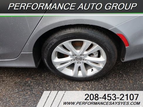 Used 2015 Chrysler 200 Limited image 24