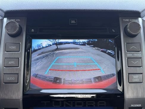 Used 2017 Toyota Tundra Platinum AWD/4WD image 8