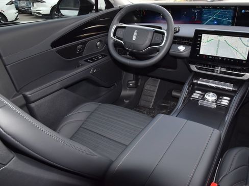 New 2026 Lincoln Nautilus Reserve AWD/4WD image 15