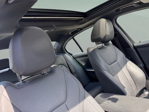 Used 2020 BMW 330i Sedan w/ Convenience Package image 18