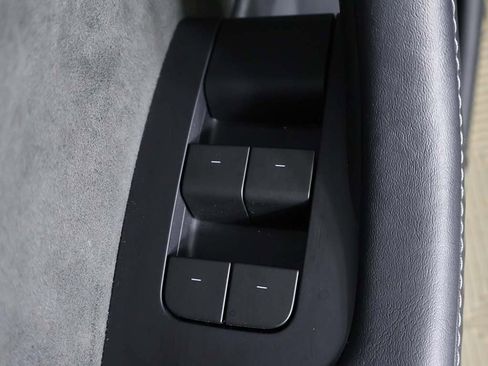 Used 2023 Tesla Model 3 Performance image 36