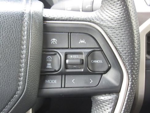 Certified 2024 Toyota Tacoma TRD Off-Road AWD/4WD image 26