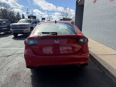 Used 2023 Honda Civic Sport image 6