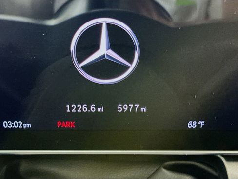 Used 2026 Mercedes-Benz GLC 300 image 13