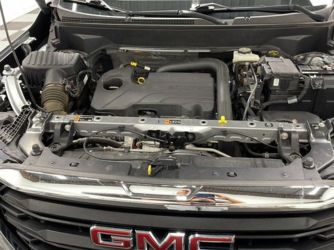 Used 2024 GMC Terrain SLE FWD image 25