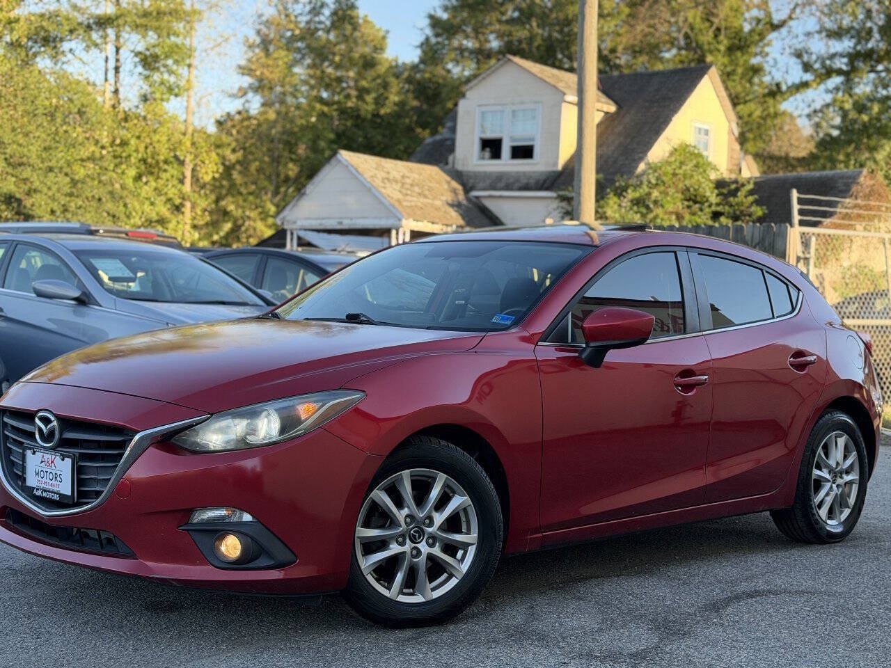 Used 2015 MAZDA MAZDA3 i Touring w/ Technology Package FWD image 2
