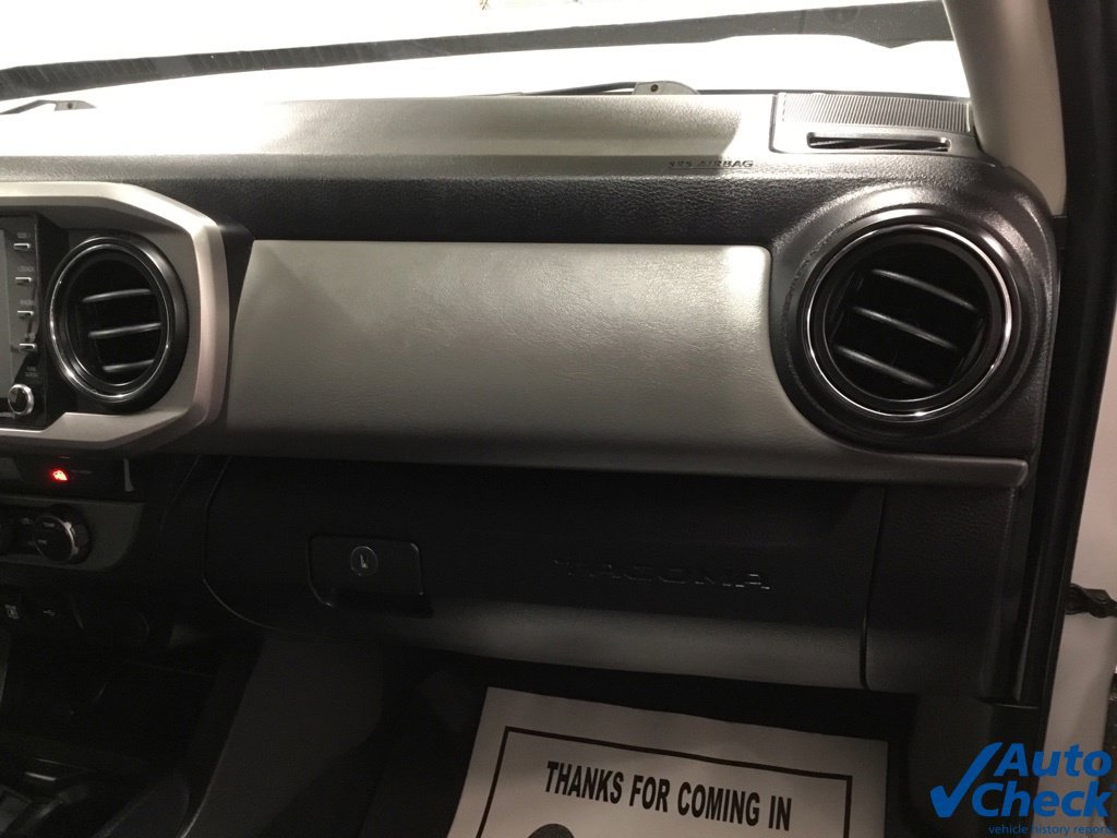 Used 2021 Toyota Tacoma SR5 AWD/4WD image 43