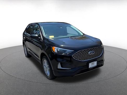 Used 2024 Ford Edge SEL AWD/4WD image 3