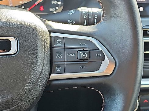 Used 2022 Jeep Compass Limited image 22