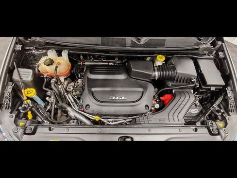 Used 2017 Chrysler Pacifica Limited FWD image 87