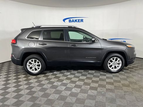 Used 2014 Jeep Cherokee Latitude w/ Cold Weather Group AWD/4WD image 7