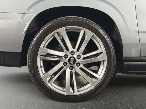 Used 2026 Cadillac Escalade ESV Platinum Sport AWD/4WD image 6