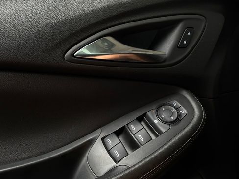 Used 2025 Buick Encore GX Preferred FWD image 19