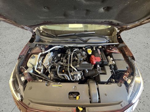 Used 2024 Nissan Sentra SV FWD image 9