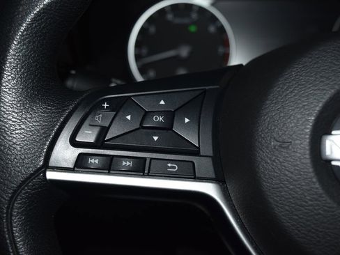 Used 2024 Nissan Altima 2.5 SV image 7