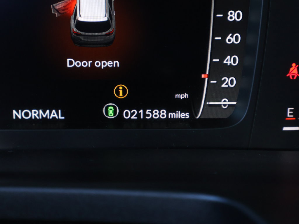 Used 2025 Honda Pilot Black Edition image 28