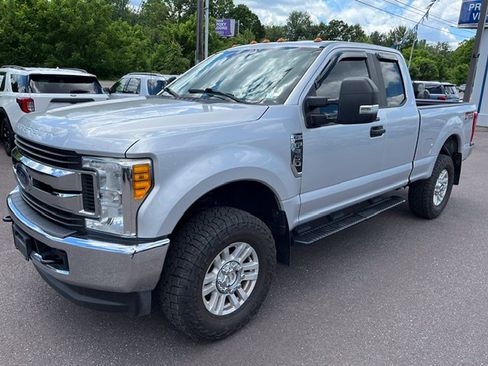 Used 2017 Ford F250 XL w/ STX Appearance Package AWD/4WD image 4
