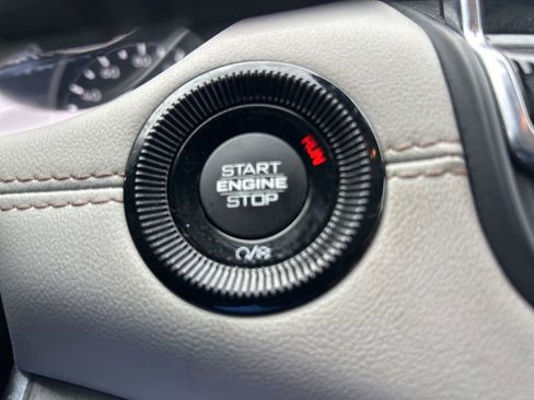 Certified 2022 Jeep Compass Limited image 44