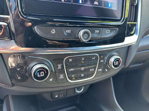 Used 2023 Chevrolet Traverse RS image 22