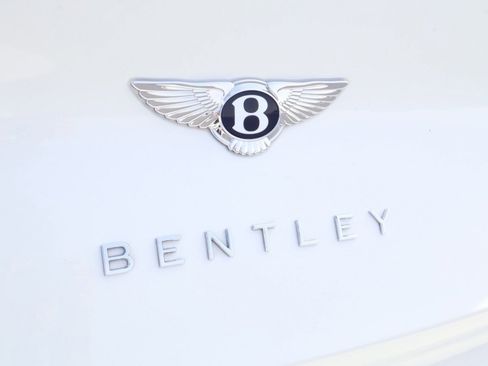 Used 2023 Bentley Bentayga Extended Wheelbase image 13