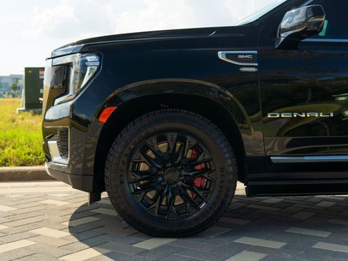 Used 2024 GMC Yukon Denali w/ Max Trailering Package image 8