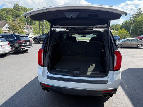 Used 2021 GMC Yukon XL Denali AWD/4WD image 25