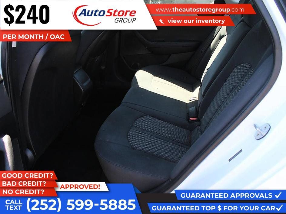 Used 2019 Hyundai Sonata SE w/ Cargo Package FWD image 11