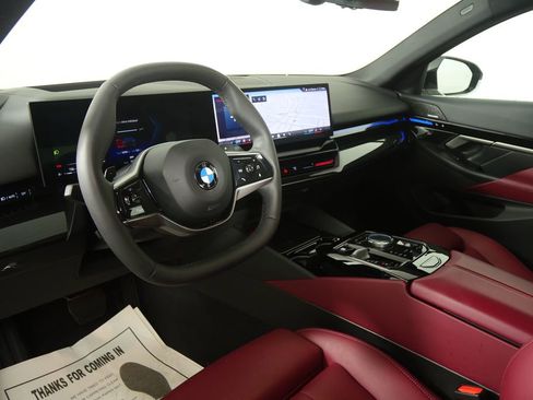 Certified 2025 BMW 530i image 12
