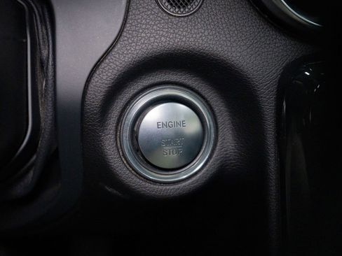 Used 2014 Mercedes-Benz SLK 55 AMG image 35