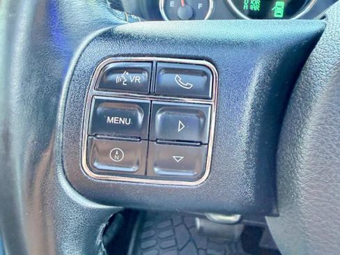 Used 2014 Jeep Wrangler Unlimited Sahara w/ Connectivity Group AWD/4WD image 23