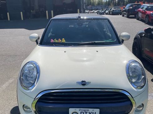 Used 2018 MINI Cooper Convertible image 4