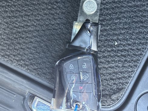 Used 2024 GMC Sierra 2500 AT4X image 39