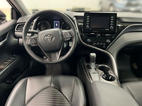 Used 2021 Toyota Camry SE FWD image 20