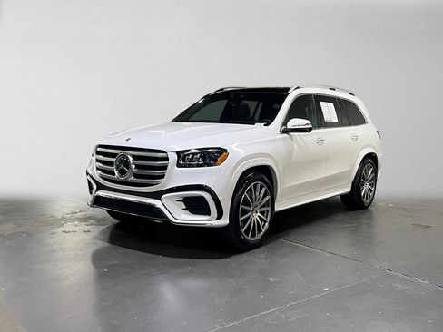 Used 2026 Mercedes-Benz GLS 450 4MATIC image 7