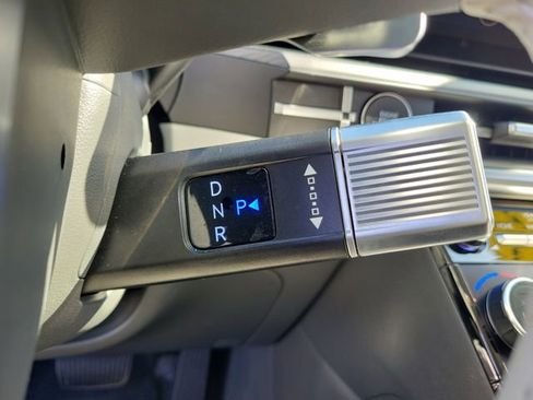 Used 2025 Hyundai Santa Fe SEL image 27