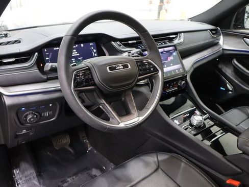 Used 2023 Jeep Grand Cherokee Overland image 27